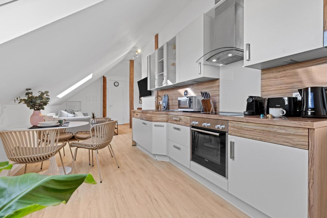 Stilvolle Wohnung: Private Dachterrasse - Zentral Augusta Esterno foto